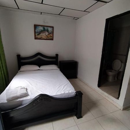 Hotel Andalucia Inn Santa Marta  Eksteriør billede