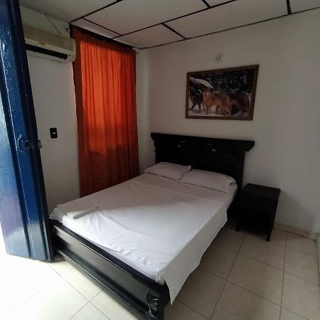 Hotel Andalucia Inn Santa Marta  Eksteriør billede