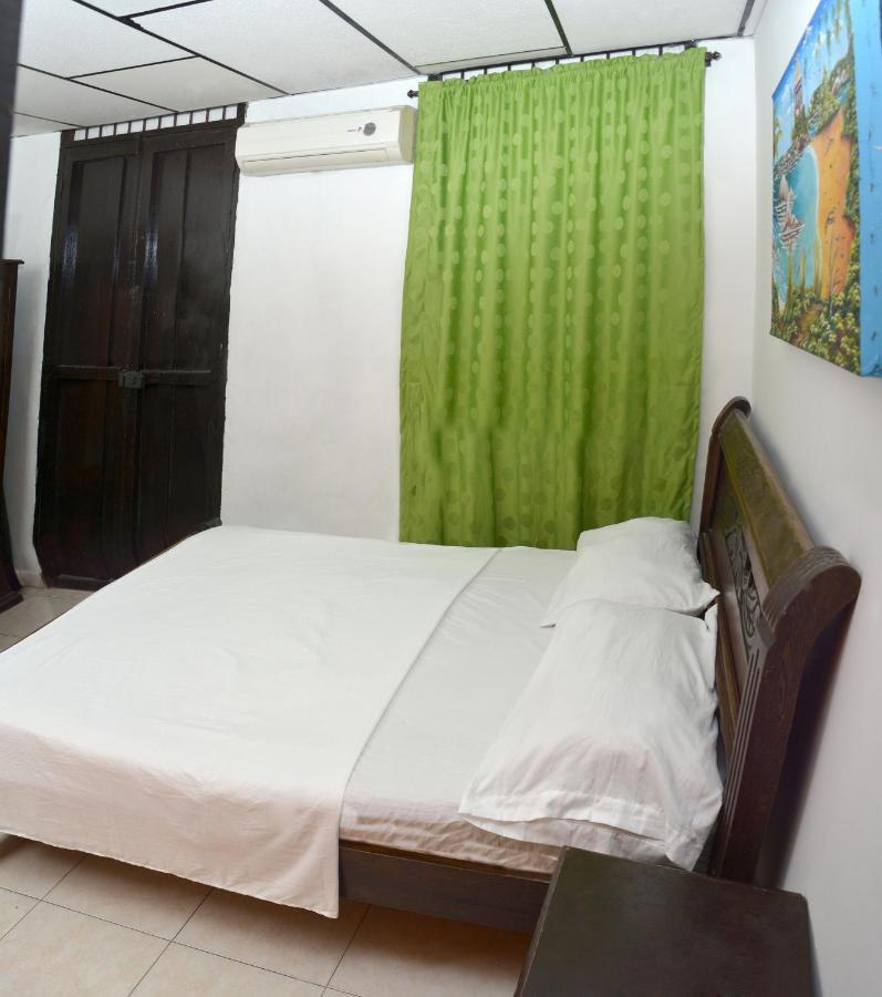 Hotel Andalucia Inn Santa Marta  Eksteriør billede