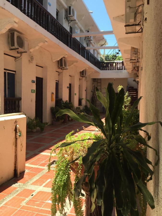 Hotel Andalucia Inn Santa Marta  Eksteriør billede