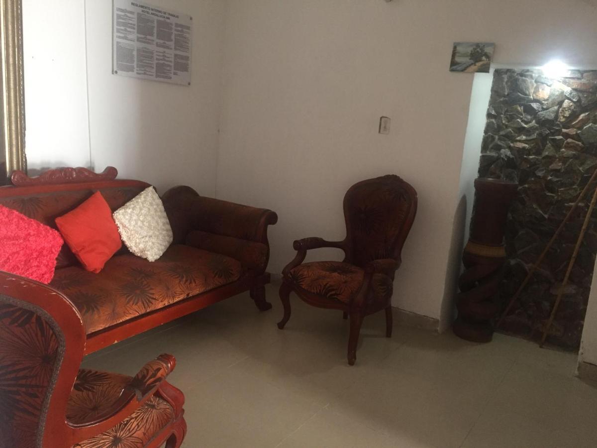 Hotel Andalucia Inn Santa Marta  Eksteriør billede
