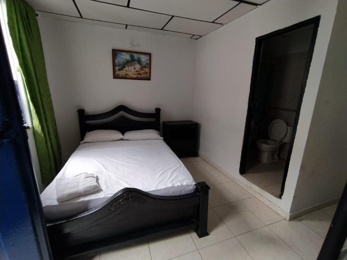 Hotel Andalucia Inn Santa Marta  Eksteriør billede
