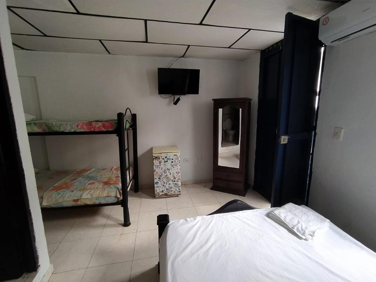 Hotel Andalucia Inn Santa Marta  Eksteriør billede
